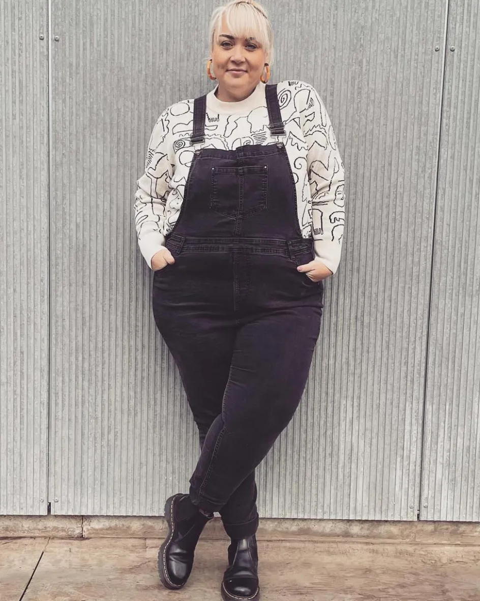 Dr. Martens Originals|New And Featured*2976 Bex Smooth Leather Chelsea Boots in Black Black — Smooth Leather