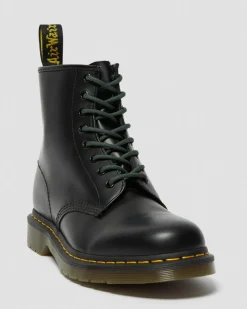Dr. Martens Accessories|Laces*55 Inch Round Shoe Laces (8-10 Eye) in Dark Green Dark Green — Polyester