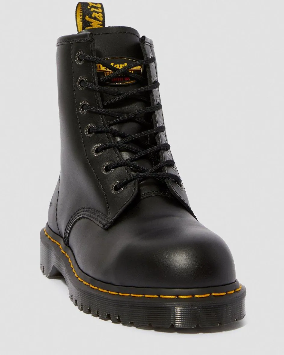 Dr. Martens Accessories|Laces*47 Inch Round Shoe Laces (6-7 Eye) in Black Black — Polyester