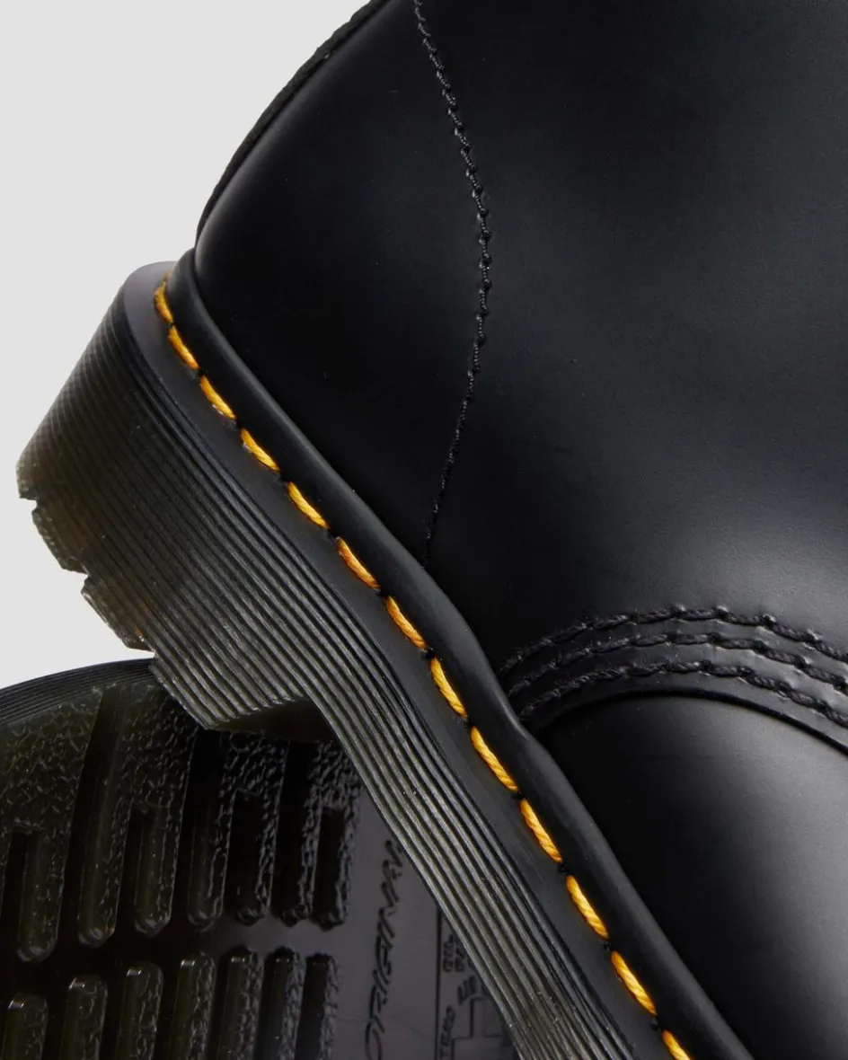 Dr. Martens Last Chance Styles|Last Chance Styles*1460 LACELESS in BLACK
