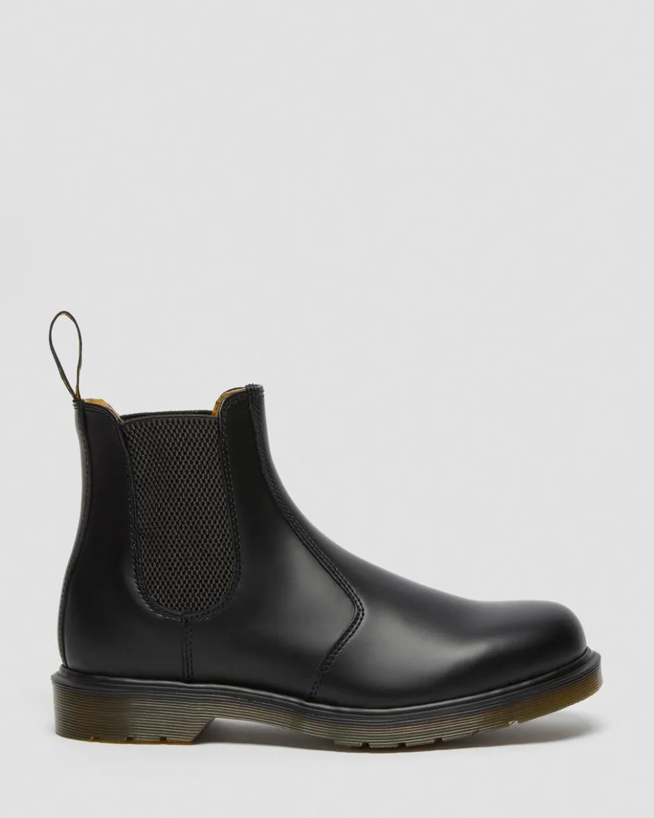 Dr. Martens Last Chance Styles*2976 Smooth Leather Chelsea Boots in Black Black — Smooth Leather