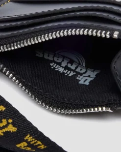 Dr. Martens Accessories|Bags*Kiev Leather Cardholder in Black Black — Kiev