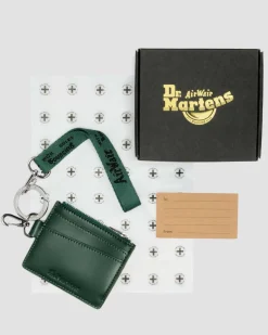 Dr. Martens New And Featured|Accessories*Kiev Leather Cardholder in Dms Green DMS GREEN — Kiev