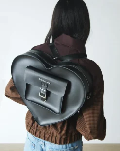 Dr. Martens Last Chance Styles|Last Chance Styles*Large Heart Backpack in Black Black — Kiev & Smooth